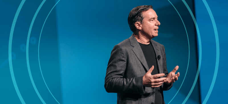 Qlik‑CEO Mike Capone warnt vor „Stealth AI Value“, also dass produktive KI-Nutzung ohne Governance in der GuV unsichtbar bleibt.